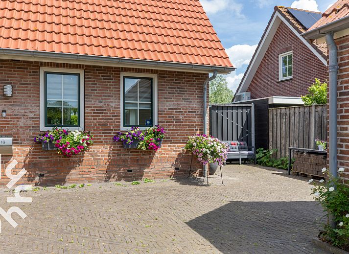 Geniessen Sie den grossen Garten des Ferienhauses ZE287 in Vrouwenpolder, Walcheren, Zeeland.