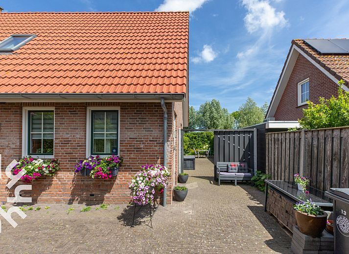 Moderne Kueche im Ferienhaus ZE287, Vrouwenpolder, Walcheren, Zeeland.