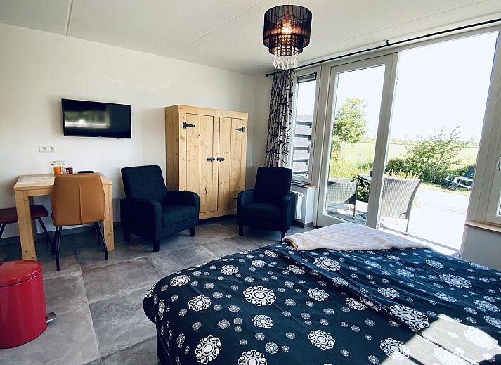 Terrasse von VZ581 Luxury Studio Vrouwenpolder in Vrouwenpolder, Walcheren, Zeeland.