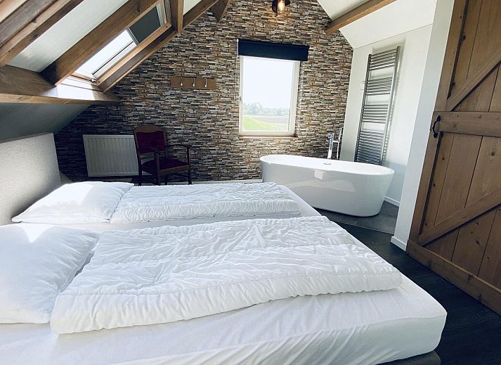 Aussenbereich mit Gartenmoebeln im VZ587 Ferienhaus Vrouwenpolder, Walcheren.