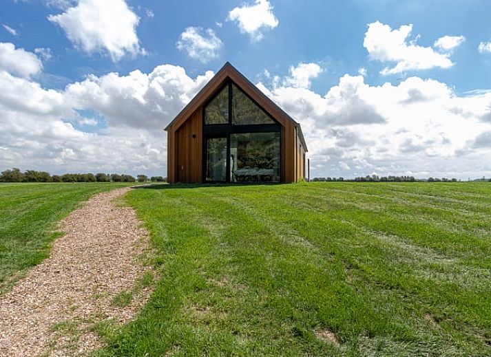 Prachtige zonsopgang over de velden bij Vakantiehuis in Vrouwenpolder, Walcheren, Zeeland.