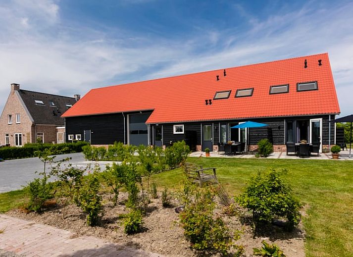 Ferienhaus in Vrouwenpolder mit grossem Garten und Terrasse, gelegen im gruenen Walcheren, Zeeland.