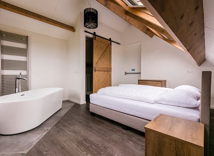 Modernes Ferienhaus in Vrouwenpolder, Walcheren, mit schoener Aussicht auf die Natur Zeelands.