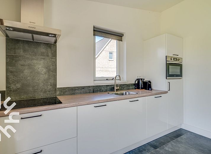 Luchtfoto van ZE059 vakantiehuis in Veere, Walcheren met ruime tuin.