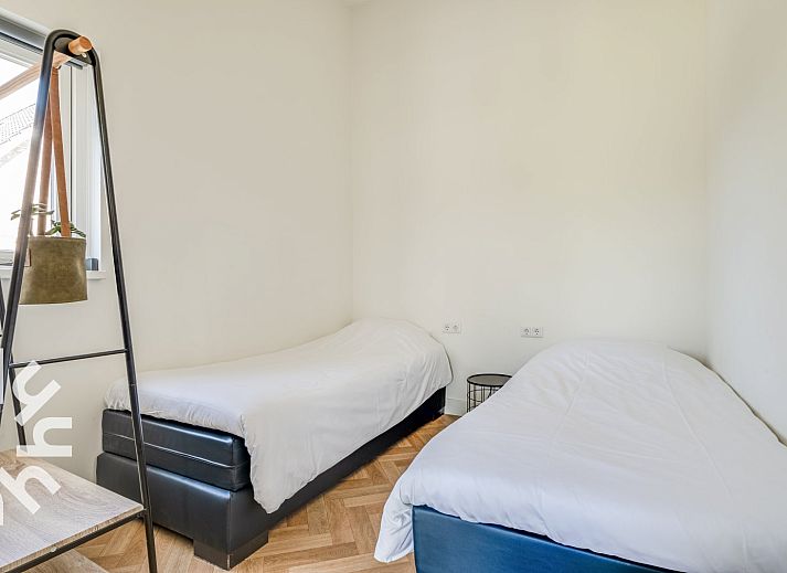 Luchtfoto van ZE059 vakantiehuis in Veere, Walcheren met ruime tuin.