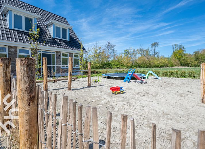 Enjoy the terrace of vacation home ZE1152 in Veere, Walcheren, Zeeland.