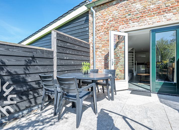 Modern entrance and toilet in vacation home ZE1151, Veere, Walcheren, Zeeland, ideal for comfort.