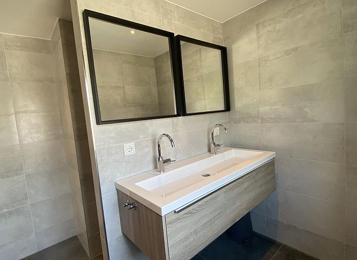 Spacious terrace of VZ1021 Vakantiewoning in Veere with comfortable seating, Veere, Walcheren, Zeeland.