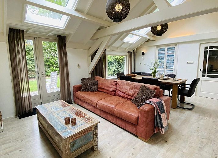 VZ119 Vakantiewoning Veere in Walcheren, Zeeland met groene tuin en zonnig terras.