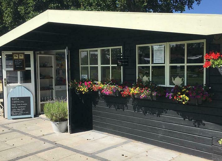Cozy living room of VZ235 Chalet Veere in Veere, Walcheren