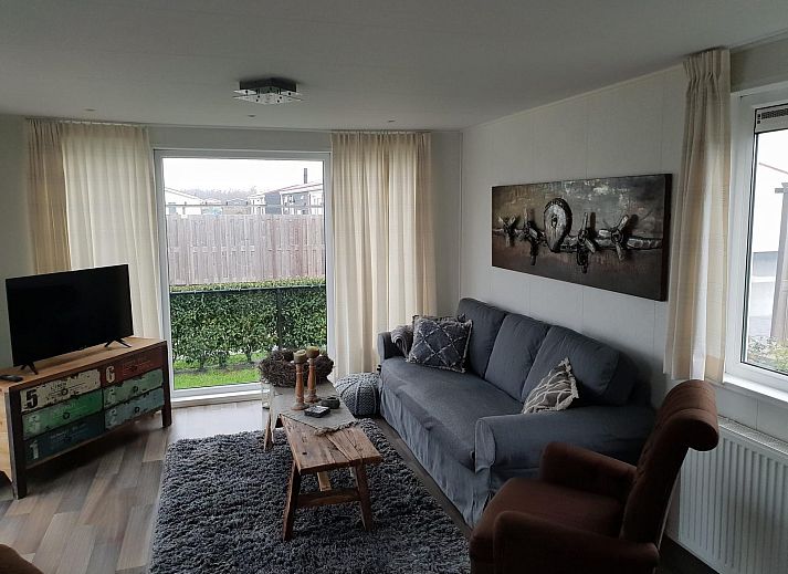 VZ820 Chalet in Veere met zonnig terras, Serooskerke, Walcheren, Zeeland.