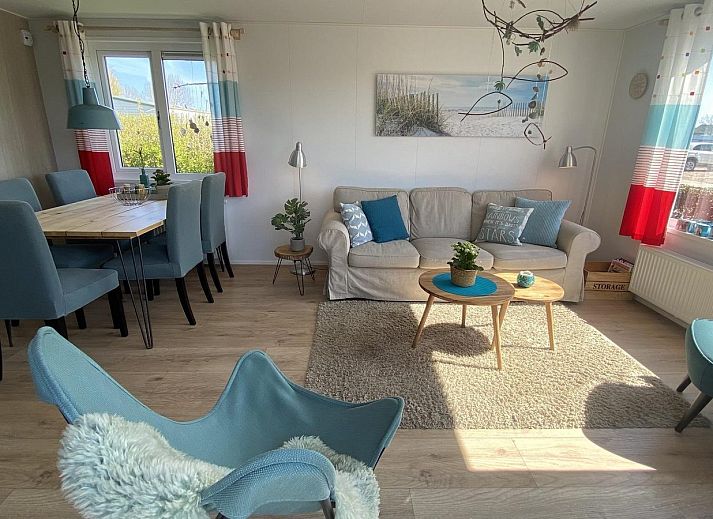 VZ828 Chalet in Serooskerke with spacious terrace for relaxation in Zeeland.