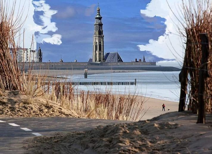 Comfortable sitting area in VZ824 Chalet in Veere, Serooskerke, Walcheren, perfect for family evenings.