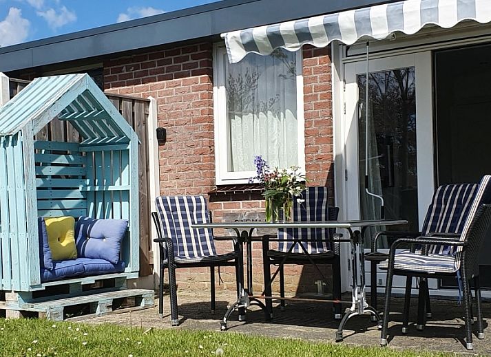 THE SUN IN STEE AAN ZEE Ferienhaus in Serooskerke mit sonnigem Garten und Terrasse, ideal fuer Entspannung in Walcheren, Zeeland.