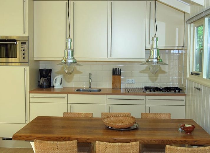 Entrance to Holiday home in Dishoek, a charming vacation home in Zeeland.