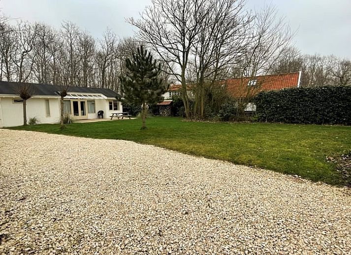 Entrance to Holiday home in Dishoek, a charming vacation home in Zeeland.