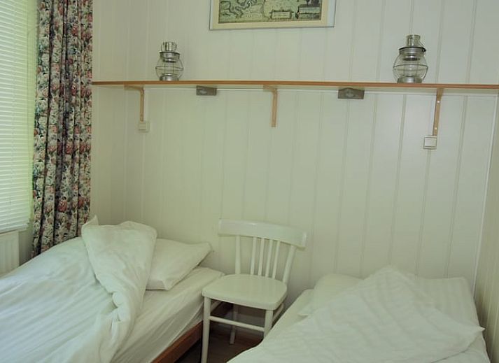 Terrace with picnic table at Holiday home in Dishoek, Walcheren, surrounded by nature.