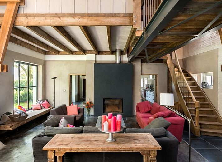 Mariekerke vacation home in Meliskerke, Walcheren, with charming rural facade and green garden.