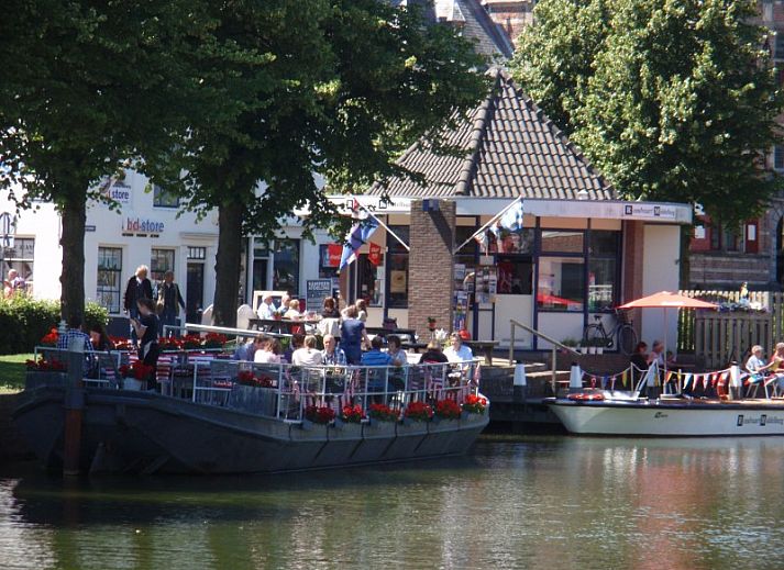 Eethoek in Meerchalet vakantiehuis in Groot Valkenisse, Walcheren, Zeeland, met stijlvolle inrichting.