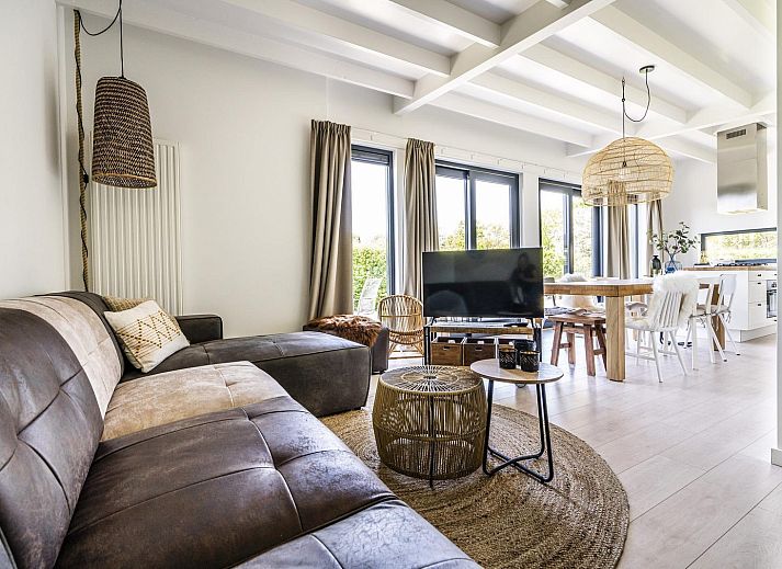 Terras van VZ970 Vrijstaand vakantiehuis in Zoutelande, Biggekerke, Walcheren, omgeven door natuur.