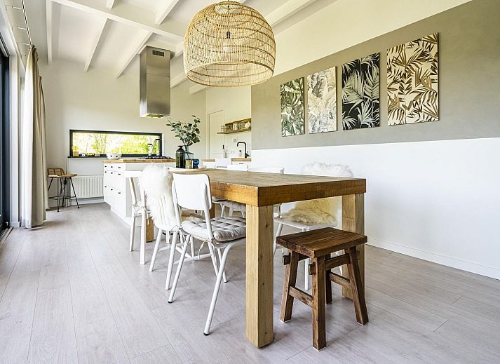 Terras van VZ970 Vrijstaand vakantiehuis in Zoutelande, Biggekerke, Walcheren, omgeven door natuur.