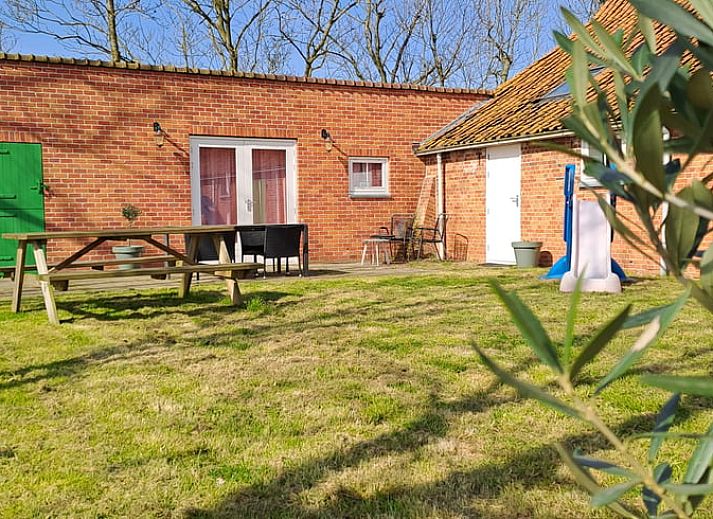 Adembenemend uitzicht op de zonsopgang vanuit Vakantiehuis in Grijpskerke, Walcheren, Zeeland.