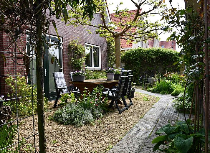 Schlafzimmer im Ferienhaus ZE1035, Grijpskerke, Walcheren mit bequemen Betten.