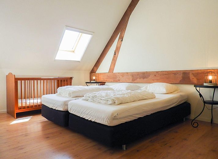 VZ137 Vakantiehuis Grijpskerke, rustieke buitenkant in Grijpskerke, Walcheren, Zeeland.