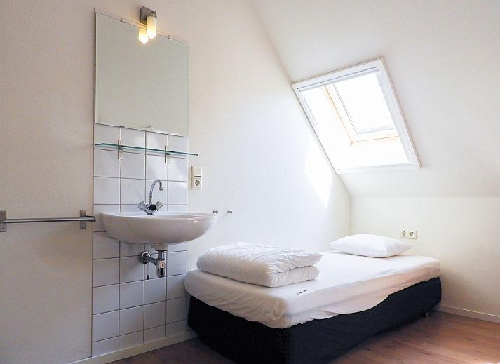 VZ137 Vakantiehuis Grijpskerke, rustieke buitenkant in Grijpskerke, Walcheren, Zeeland.