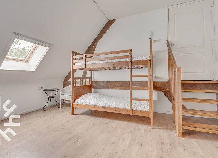 Geniessen Sie den grossen Garten und die Terrasse des Ferienhauses ZE137 in Grijpskerke, Walcheren, Zeeland.