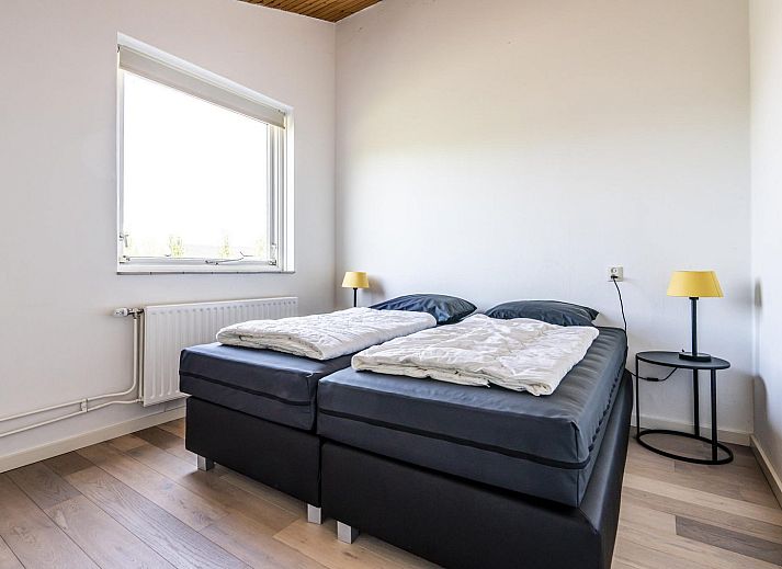 Gemuetliches Wohnzimmer mit Kamin im Ferienhaus VZ937, Koudekerke-Dishoek, Walcheren, ideal zum Entspannen.