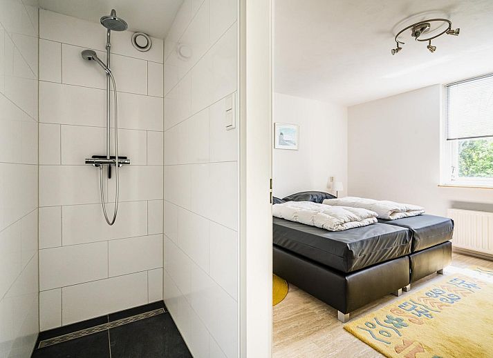 Gemuetliches Wohnzimmer mit Kamin im Ferienhaus VZ937, Koudekerke-Dishoek, Walcheren, ideal zum Entspannen.