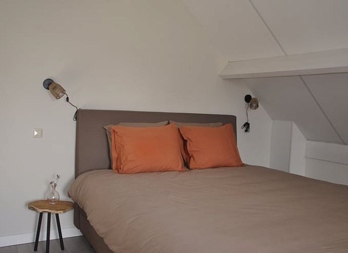 Gemuetlicher Essbereich im Ferienhaus in Nieuw en Sint Joosland, Walcheren, Zeeland.