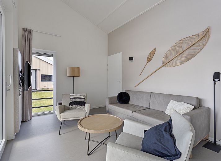 Vrijstaande woning in Breskens met uitzicht op een vijver, gelegen in het groene Zeeuws-Vlaanderen, ideaal voor een ontspannen vakantie.