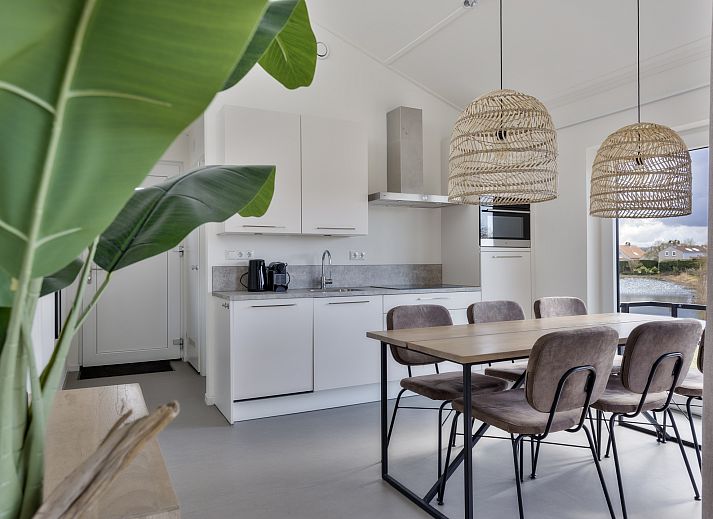 Vrijstaande woning in Breskens, Zeeuws-Vlaanderen, een modern vakantiehuis met ruime tuin en eigentijdse architectuur in Zeeland.