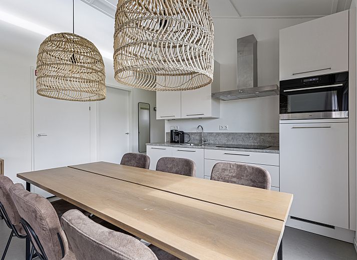 Vrijstaande woning in Breskens, Zeeuws-Vlaanderen, een modern vakantiehuis met ruime tuin en eigentijdse architectuur in Zeeland.