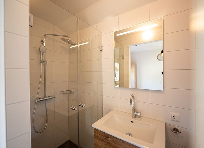 Unterkunft 630144 - Ferienhaus Zeeuws-Vlaanderen - Watervilla Luxe 6 Wellness