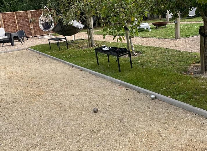 Beach and sea nearby Cottage in Breskens, vacation home in Zeeuws-Vlaanderen, Zeeland.