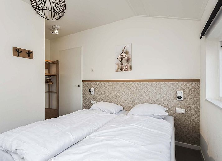 Freistehendes Haus in Breskens, Ferienhaus in Zeeuws-Vlaanderen mit groer Veranda und bequemen Liegesthlen.