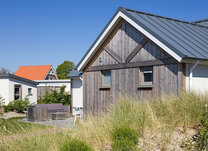 L6B Komfort-Ferienhaus in Nieuwvliet-Bad, Zeeuws-Vlaanderen, umgeben von gruener Natur und ruhiger Umgebung in Zeeland.