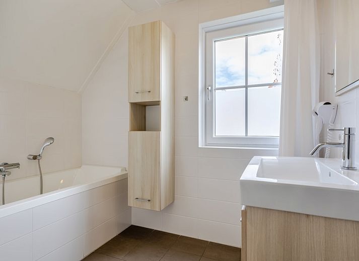 Guest house 630514 - Holiday property Zeeuws-Vlaanderen - Watervilla 6B Luxe