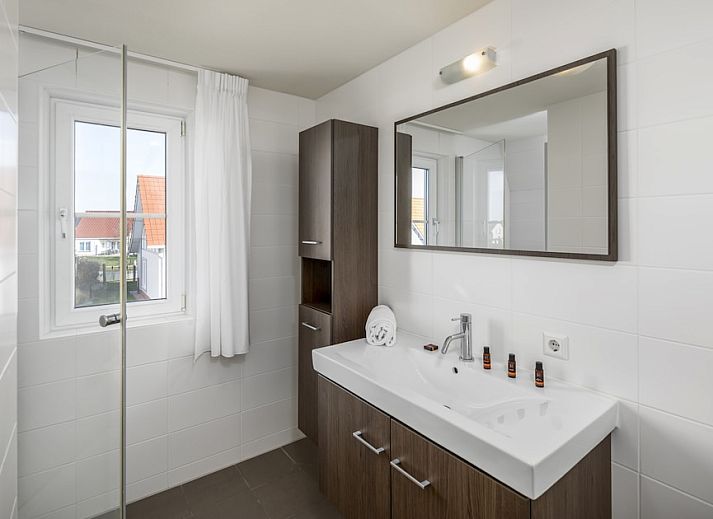 Gezellige woonkamer van Villa 5A in Cadzand-bad, Zeeuws-Vlaanderen, ideaal vakantiehuis voor ontspanning in Zeeland.