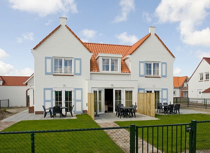 Verblijf 630552 • Vakantiewoning Zeeuws-Vlaanderen • Familievilla 12 Luxe 