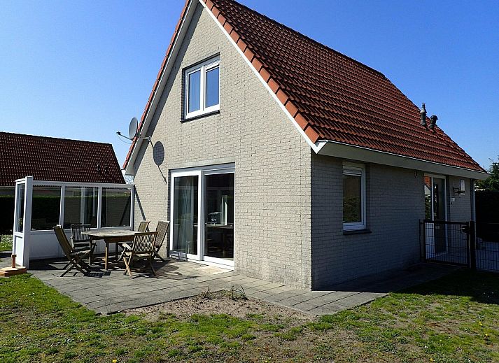 VZ921 Holiday home in Cadzand-Bad with sunny terrace and garden in Zeeuws-Vlaanderen, Zeeland.