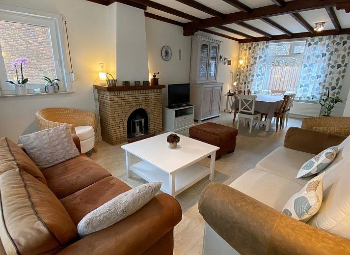 VZ920 Holiday home in Cadzand-Bad, charming exterior in Zeeuws-Vlaanderen, Zeeland.