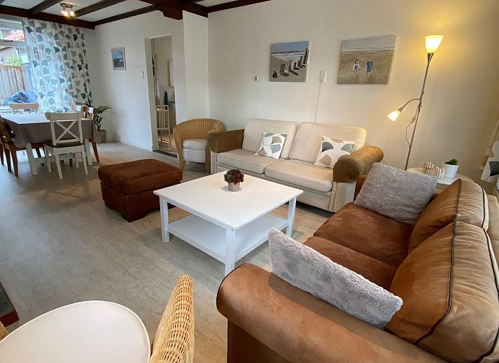 VZ920 Holiday home in Cadzand-Bad, charming exterior in Zeeuws-Vlaanderen, Zeeland.