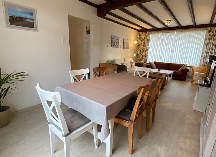 Terrace of VZ920 Holiday home in Cadzand-Bad, Zeeuws-Vlaanderen, ideal for outdoor meals.