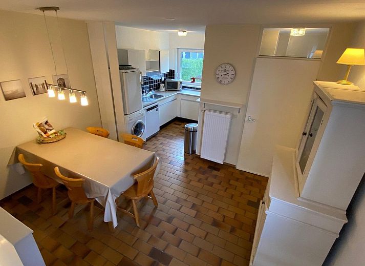 Gemuetliche Terrasse im Ferienhaus VZ924 in Cadzand, ideal fuer Entspannung in Zeeuws-Vlaanderen.