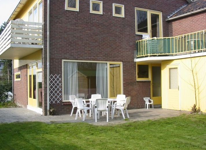 Vakantiewoningen OASE in Cadzand, charmant vakantiehuis met groene tuin en balkon in Zeeuws-Vlaanderen, Zeeland.