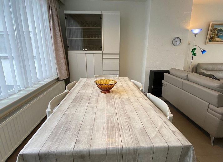 Charming facade of VZ628 Holiday Home Cadzand in Cadzand, Zeeuws-Vlaanderen, perfect for a restful stay in Zeeland.